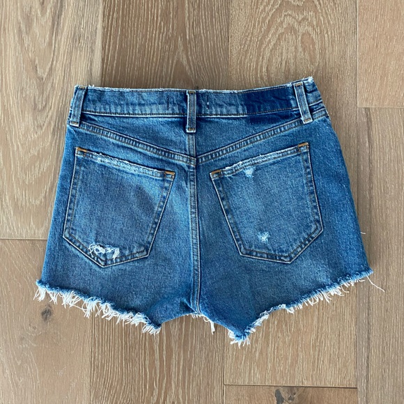 A&F High Rise Mom Short - Picture 3 of 3